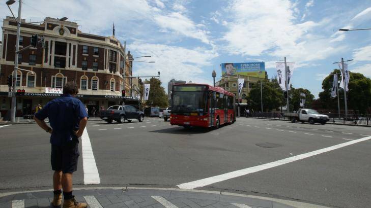 Clearway hours cut: Oxford Street at Taylor Square.  Photo: Danielle Smith