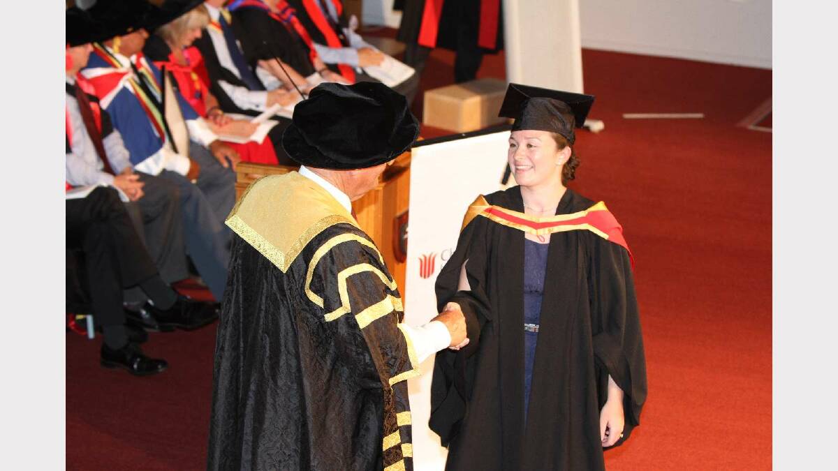 Graduating from Charles Sturt University with a Bachelor of Veterinary Biology/Bachelor of Veterinary Science is Amanda Wong. Picture: Daisy Huntly
