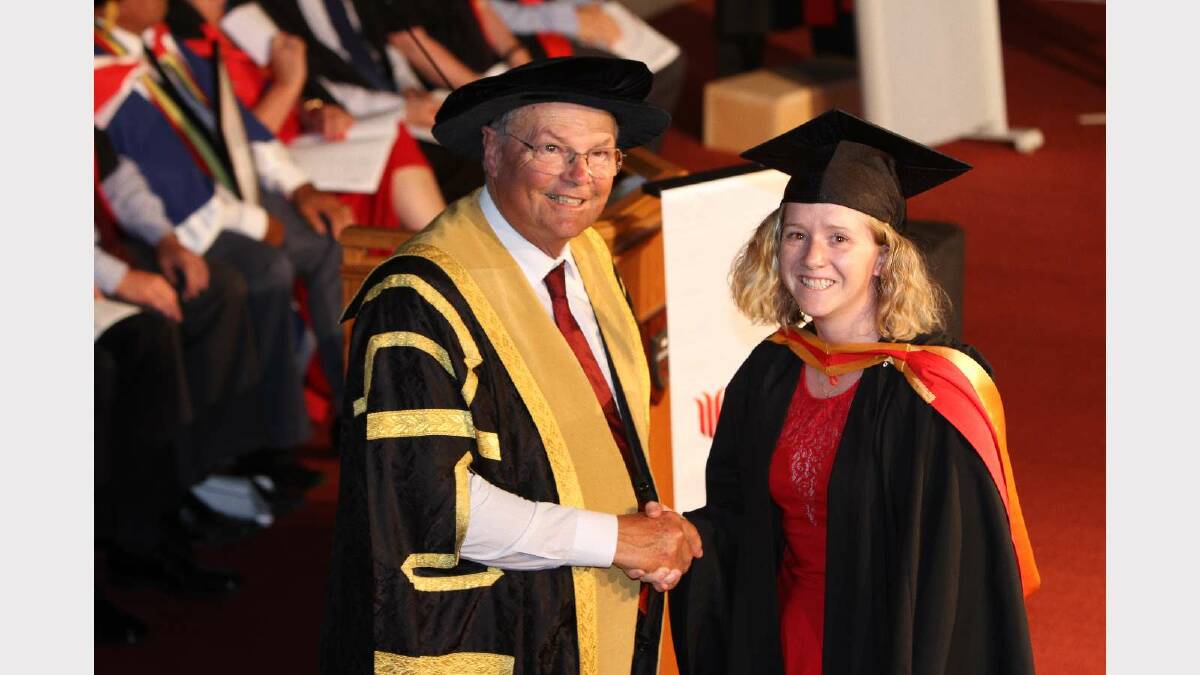 Graduating from Charles Sturt University with a Bachelor of Veterinary Biology/Bachelor of Veterinary Science is Courtney Gibson. Picture: Daisy Huntly