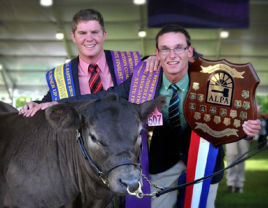 Hamish McGeoch from Landmark Wagga (right) winning the competition and runner up Sam Gemmell Elders Cootamundra. 