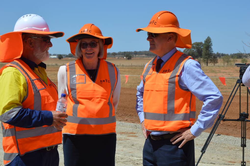 RAIL PROJECT: Parkes Mayor Ken Keith and Forbes Mayor Phyllis Miller chat to Deputy Prime Minister Michael McCormack about the Inland Rail project. 