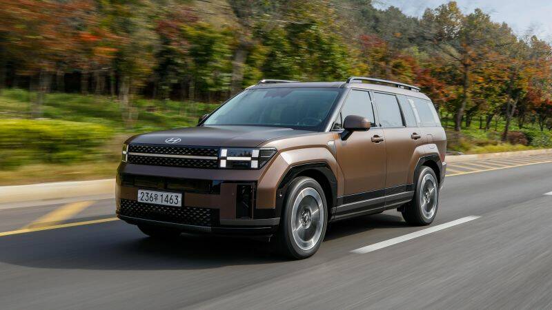 The large SUVs with the best fuel economy