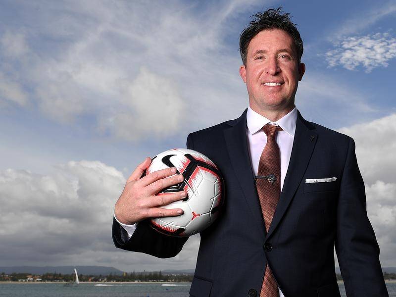 Liverpool legend Robbie Fowler has committed to coaching A-League strugglers Brisbane Roar.